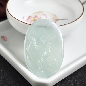 冰种翡翠生肖鸡吊坠