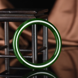 52.5mm山料和田碧玉圆镯