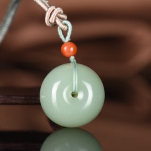 山料和田玉平安扣吊坠