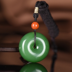 山料和田碧玉平安扣吊坠