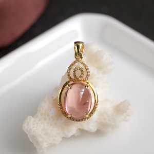 18K粉色碧玺吊坠