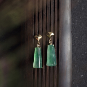 18K冰种浅绿翡翠耳坠