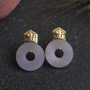 18K糯冰种春带彩翡翠圆形耳钉