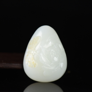 山流水料和田白玉蝶恋花吊坠