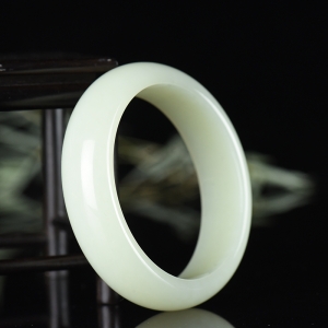 60.5mm山料和田白玉手镯