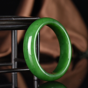 60.5mm山料和田碧玉手镯