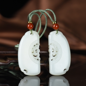 山流水料和田白玉龙凤牌吊坠（二件）