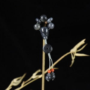 籽料和田玉青花配件