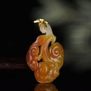 18K籽料和田玉黄沁如意吊坠