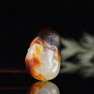 籽料和田白玉年年有余吊坠