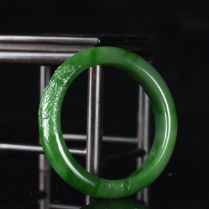 57mm山料和田碧玉年年有余手镯