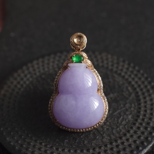 18K糯种紫罗兰翡翠葫芦吊坠