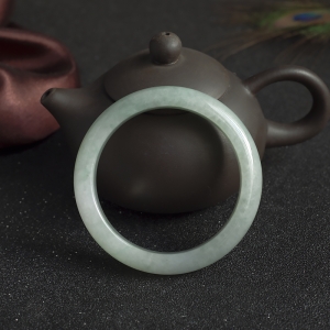 53.5mm糯种浅绿翡翠平安镯