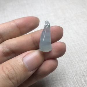 糯冰种飘翠翡翠莲蓬吊坠