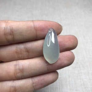 糯冰种翡翠福瓜吊坠