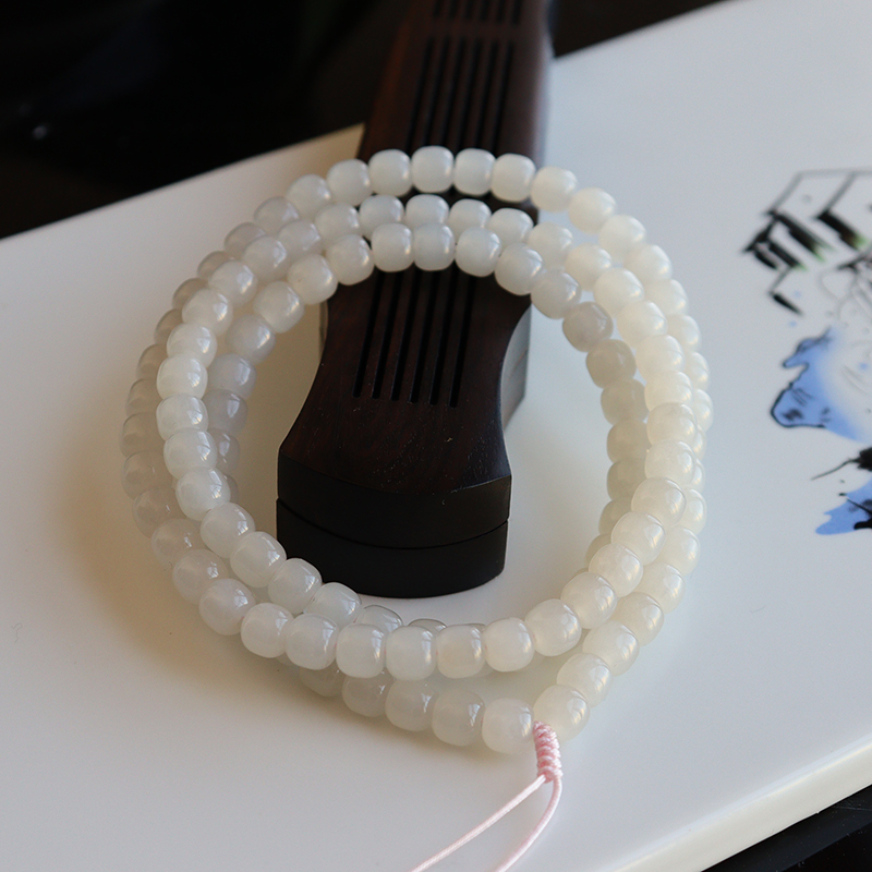 藕粉和田玉老形珠多圈手串