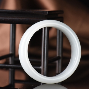 54mm山料和田羊脂白玉手镯