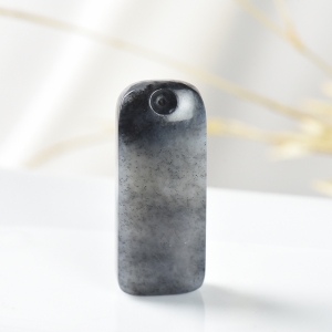 籽料和田玉青花无事牌吊坠