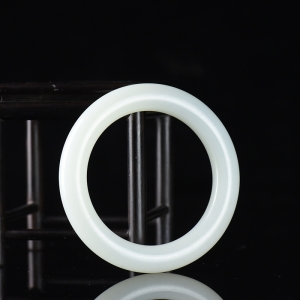 55.5mm山流水料和田羊脂白玉圆镯