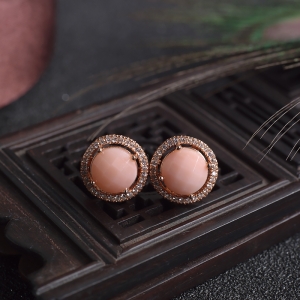 银镶MOMO珊瑚圆形耳钉