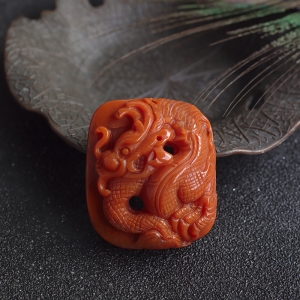 柿子红南红辰龙吊坠