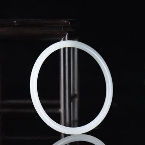 56mm山料和田白玉叮当镯