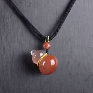 冰飘南红葫芦吊坠