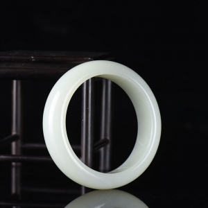 58mm山料和田白玉手镯