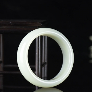 55mm山料和田白玉手镯