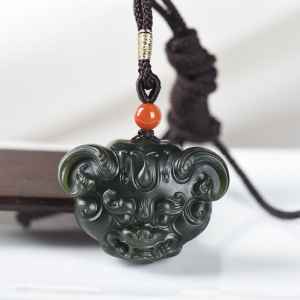 山料和田青玉守护吊坠
