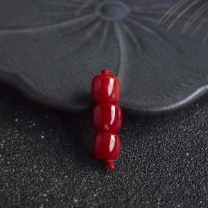 阿卡牛血红珊瑚桶珠（三件）