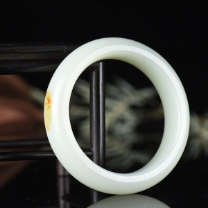 60.5mm籽料和田白玉手镯