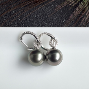 18K海水黑色珍珠耳坠