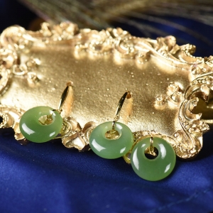 18K山料和田碧玉公主扣套装