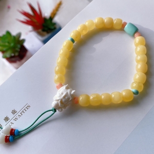 鸡油黄蜜蜡老形珠单圈手串