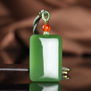 山料和田碧玉无事牌吊坠