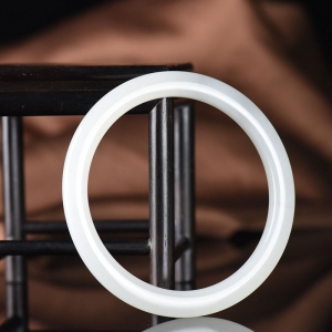 61mm山料和田白玉手镯