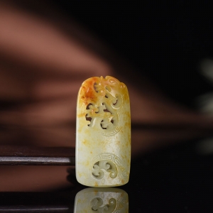 籽料和田白玉龙凤吊坠