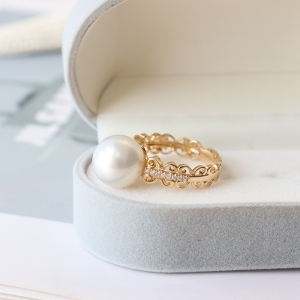 18k海水白色珍珠戒指