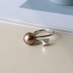 18k海水黑色珍珠戒指