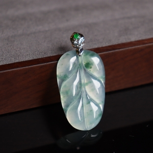 18k冰种飘花金枝玉叶吊坠