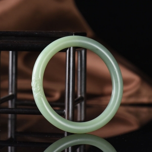 60mm山料和田碧玉莲花圆镯