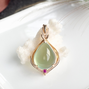 18K葡萄石水滴吊坠