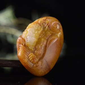 籽料和田玉黄沁文殊菩萨吊坠