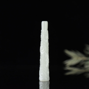 籽料和田白玉云纹烟嘴