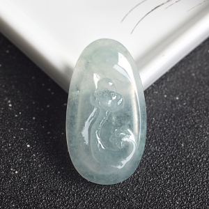 糯冰种淡晴水翡翠莲花吊坠