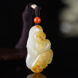 籽料和田白玉如意吊坠