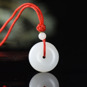 籽料和田白玉平安扣吊坠