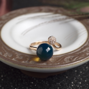 18K天空蓝多米蓝珀戒指