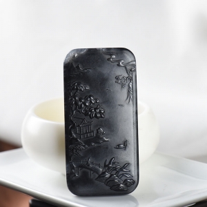 籽料和田玉青花山水吊坠